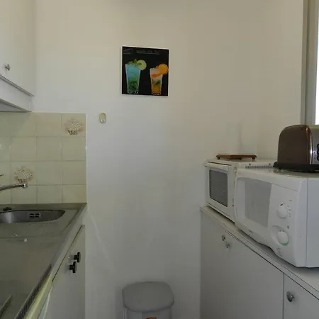 Le Lavandou, 2 Pieces, 4 Personnes - Fr-1-251-696 Apartment *