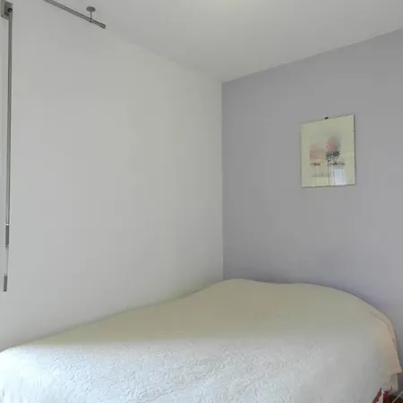 Apartment Le Lavandou, 2 Pieces, 4 Personnes - Fr-1-251-696 Le Lavandou