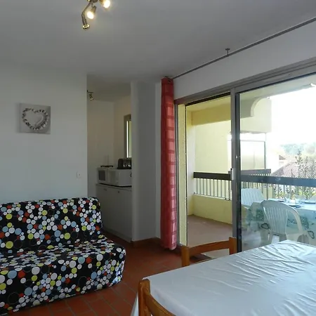 Le Lavandou, 2 Pieces, 4 Personnes - Fr-1-251-696 Apartment *