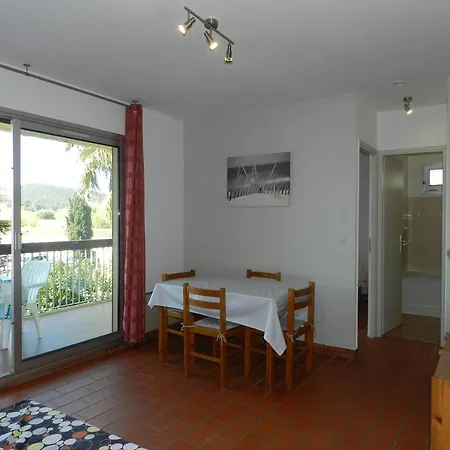 Le Lavandou, 2 Pieces, 4 Personnes - Fr-1-251-696 Le Lavandou
